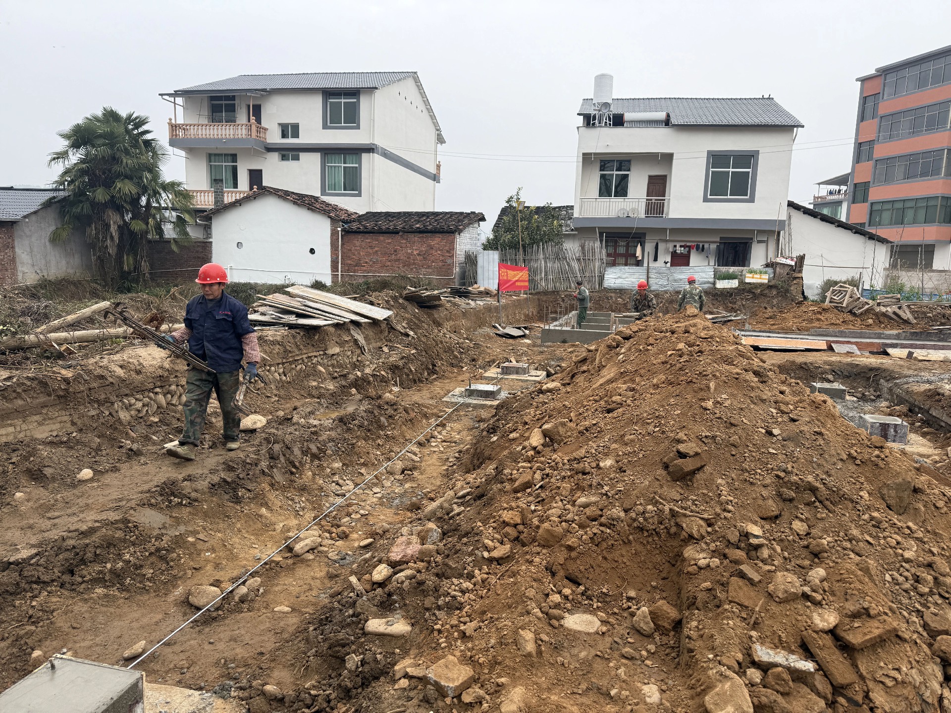 1740556673174861.jpg 3.jpg